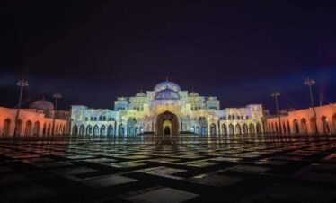 Al Watan Palace light show