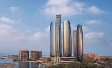 Etihad tower the Deck