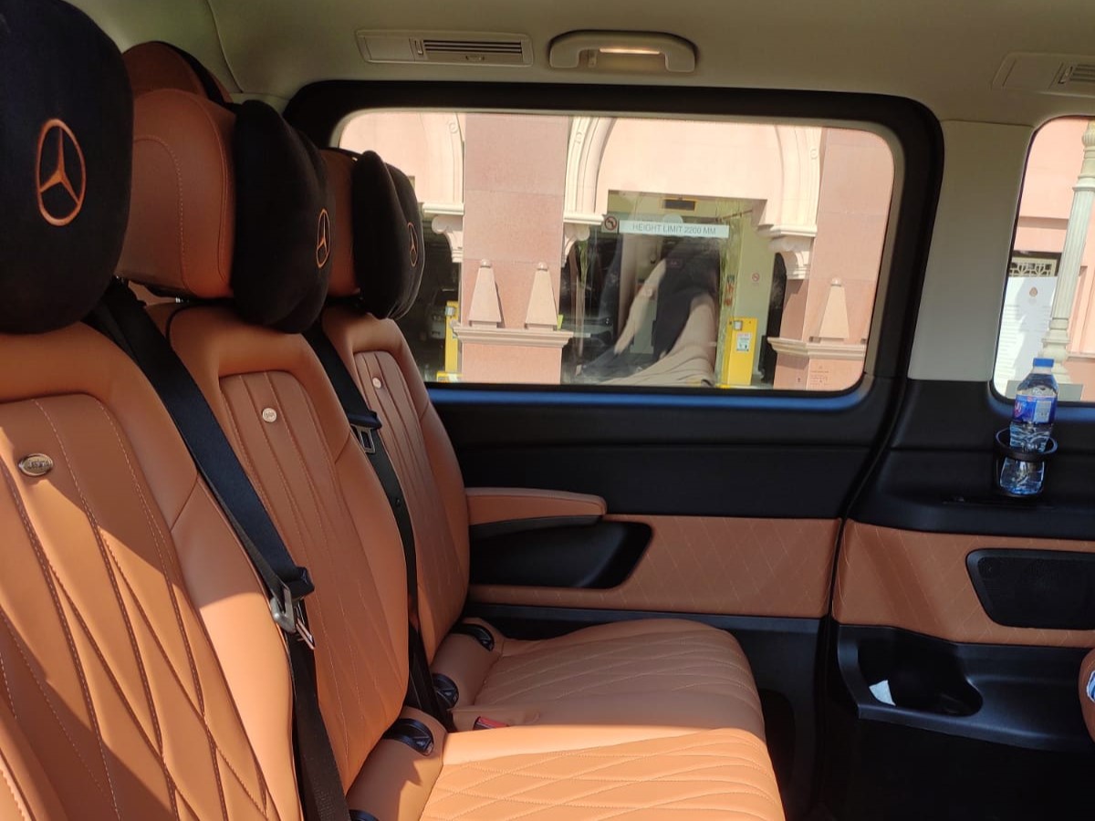 airport transfer V Class (4)