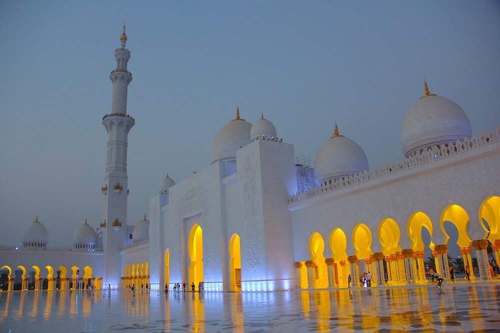 Abu Dhabi Mosque And Ferrari World Tour From Dubai