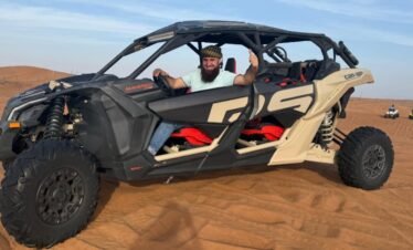 dune surfing in dubai