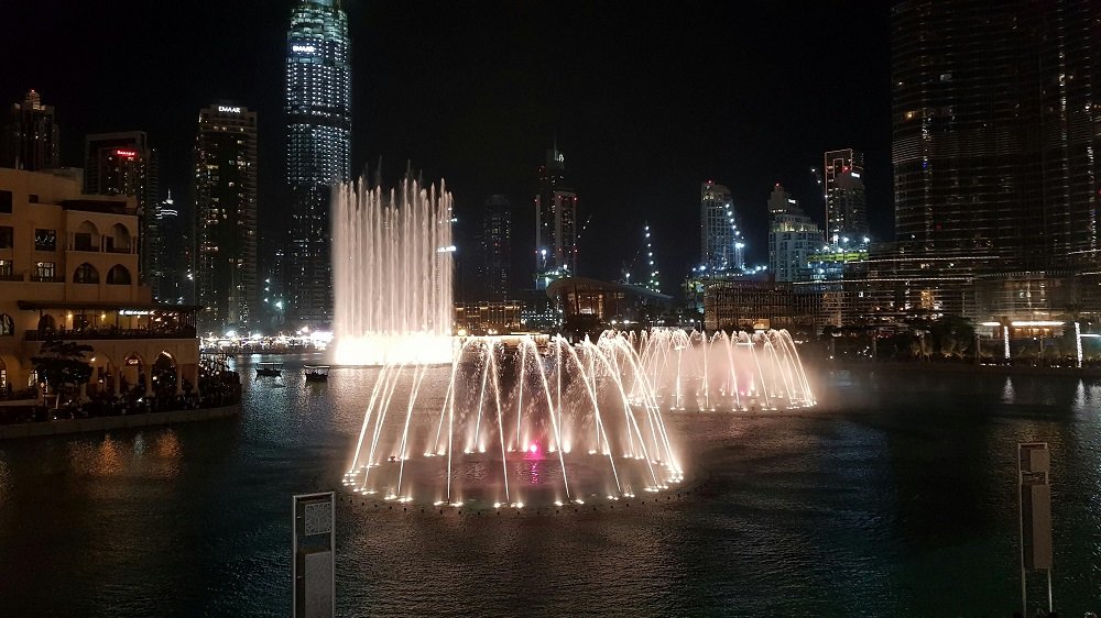 Dubai Fountain Lake Ride